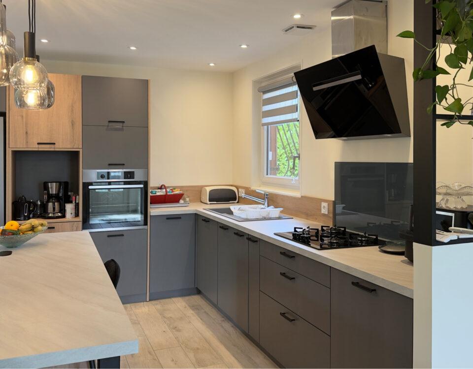 cuisine bois et anthracite