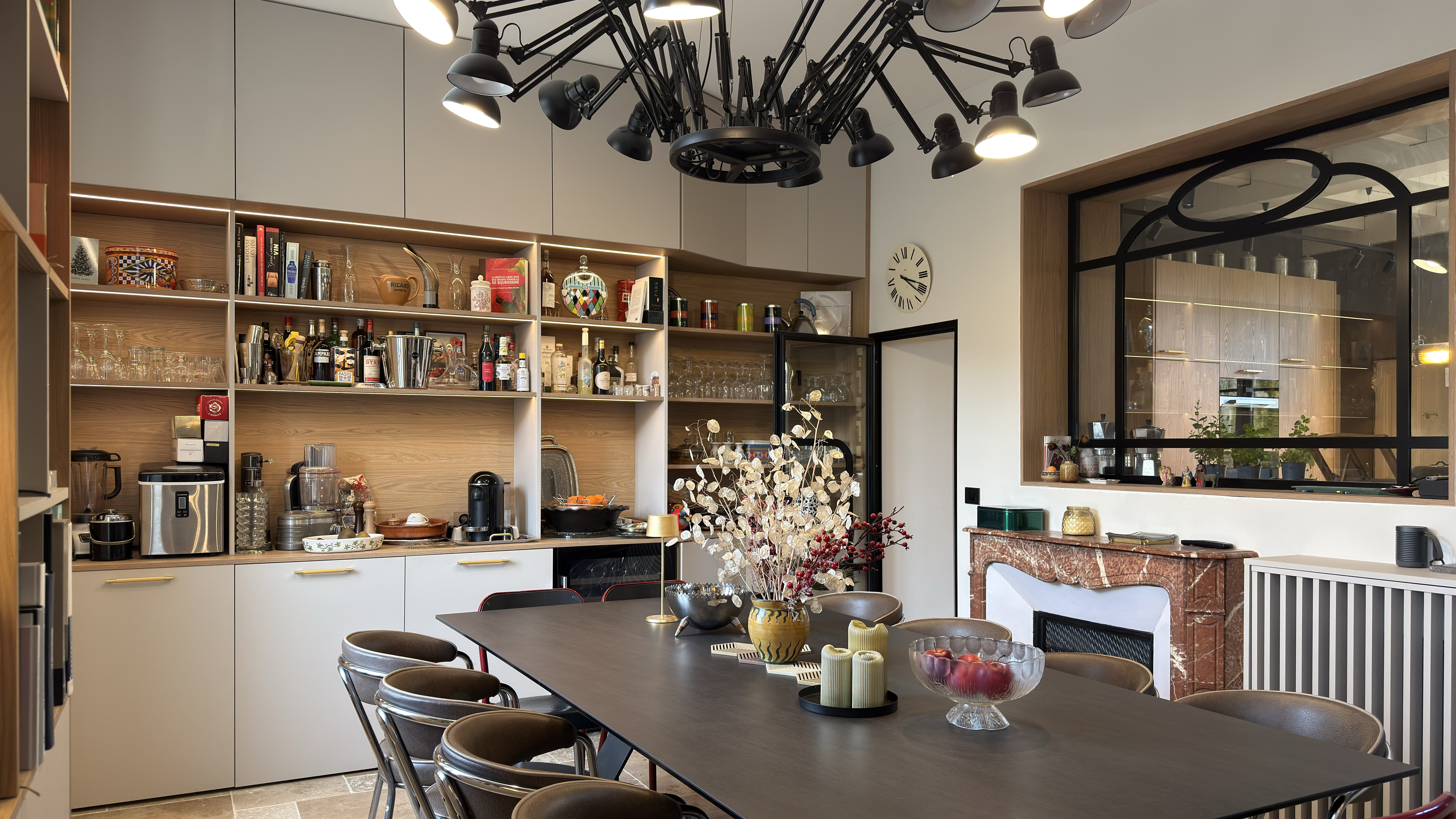 espace salle à manger bar